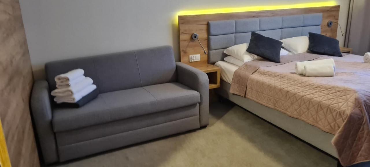 Aparthotel Apartamenty Czarna Gora 239 Шенна Екстериор снимка