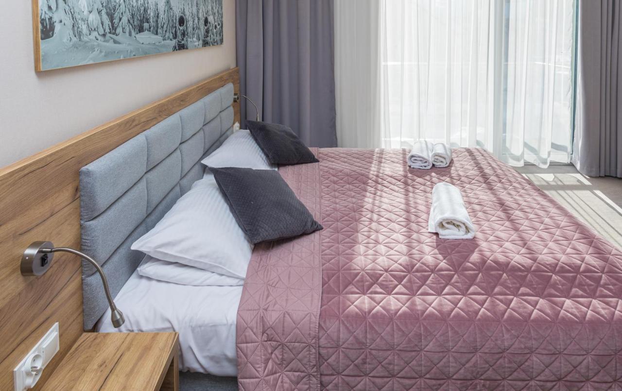 Aparthotel Apartamenty Czarna Gora 239 Шенна Екстериор снимка